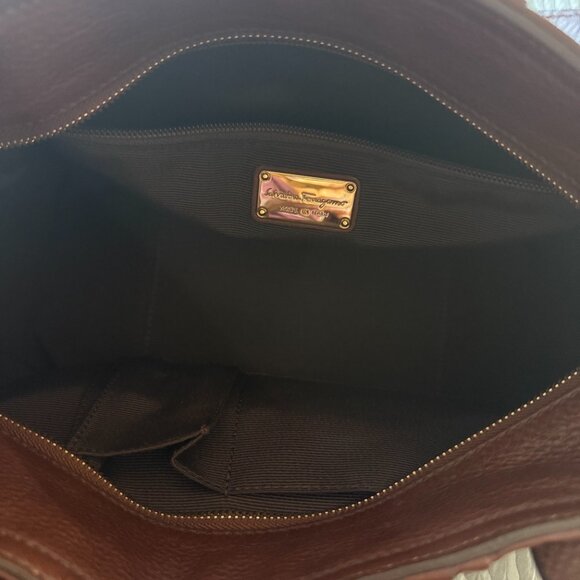 Salvatore Ferragamo IZZIE Gancini Embossed Tote Bag in Brown - Picture 9 of 10